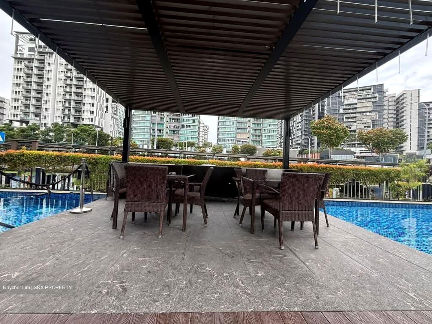 Sant Ritz (D13), Condominium #556823091